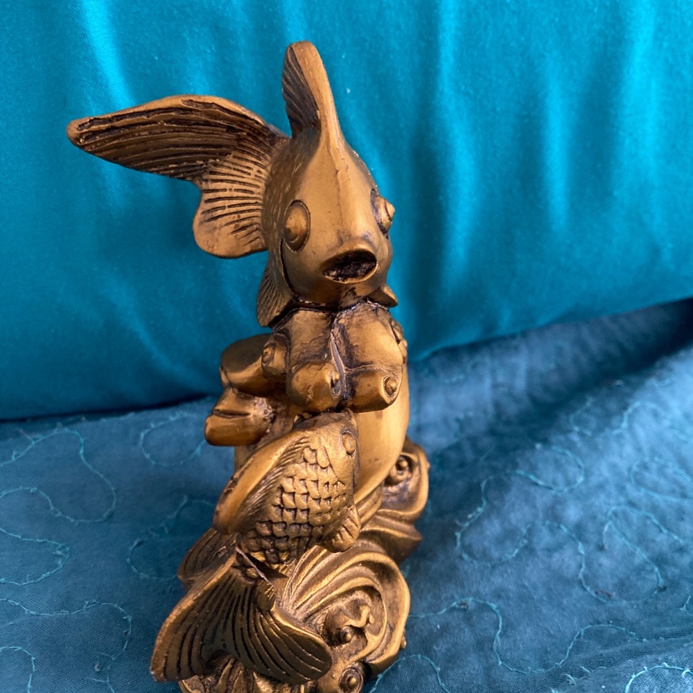 Bronze/copper miniature 5”x4” two fishes-koi or goldfish frolicking in water - Picture 2 of 6